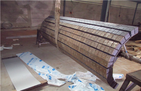 铁矿磁选机，河南赤铁矿尾矿磁选机_河南赤铁矿尾矿磁选机参数规格一般是多少_生产厂家